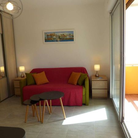 Charmant Studio Climatise Avec Balcon A 50M De La Plage - Le Lavandou Centre-Ville - Fr-1-308-110 エクステリア 写真